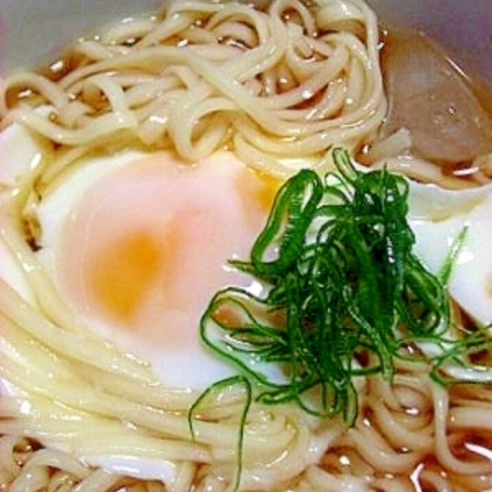 さっぱり　温玉冷やしうどん